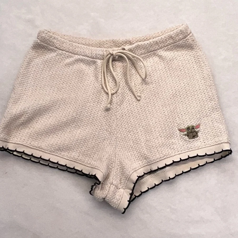 Zara Star Wars Shorts Womens Medium Cream Knit Drawstring Mandalorian Baby Yoda - Picture 2 of 9